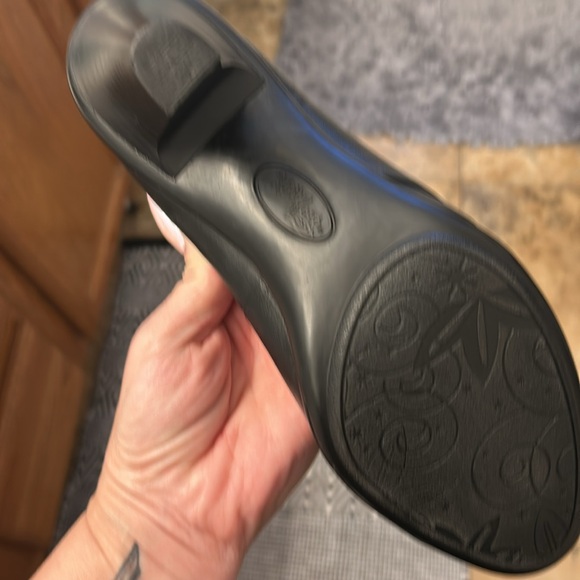 Black Strictly comfort heels - Picture 3 of 3